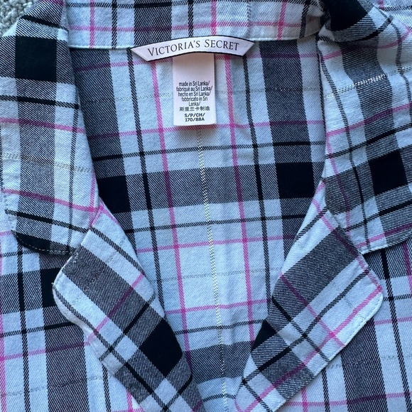 Victoria secret pajama sets size small in like new condition! - Picture 11 of 15